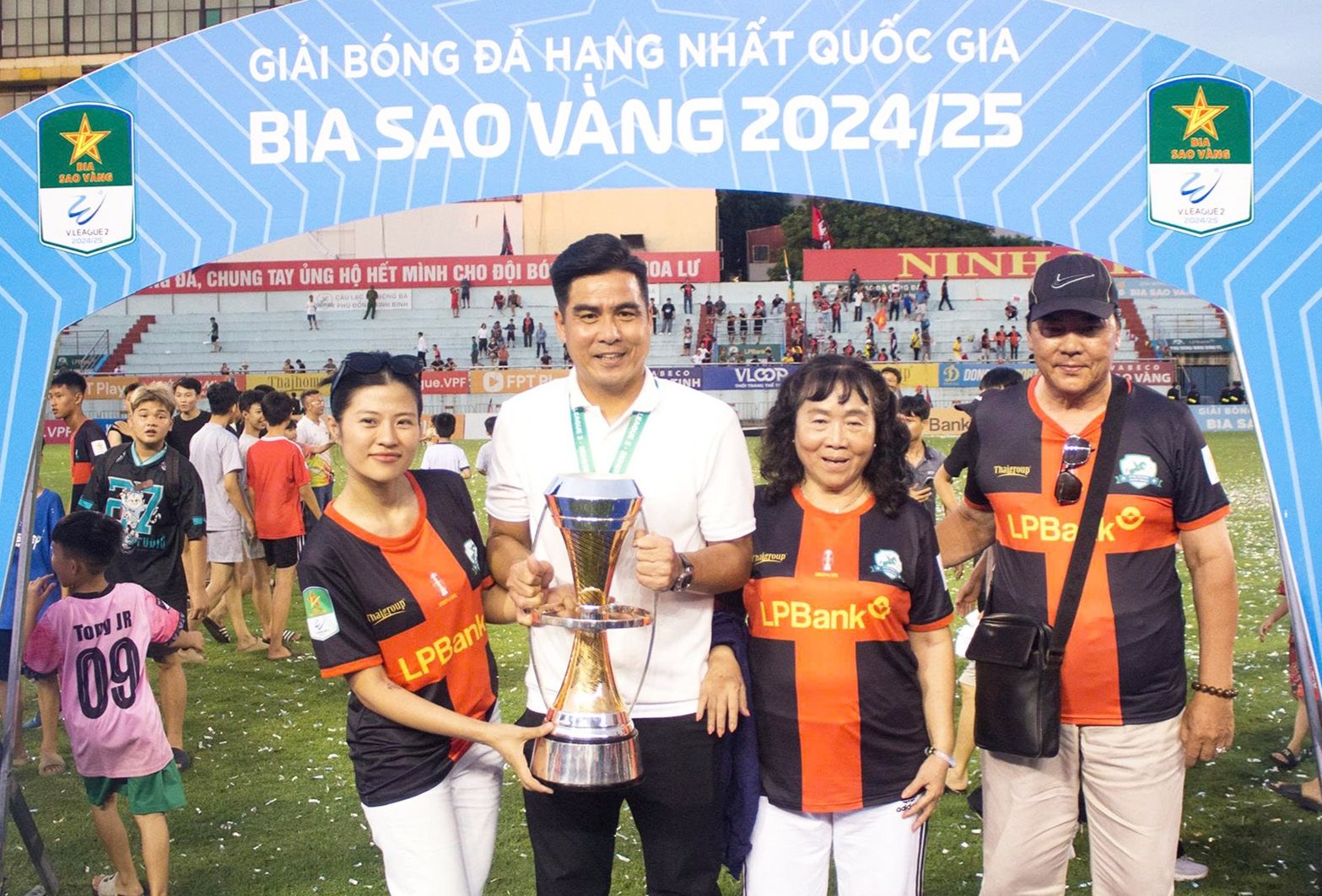 Rộ tin HLV từ Barcelona dẫn dắt Ninh Bình ở V-League mùa tới