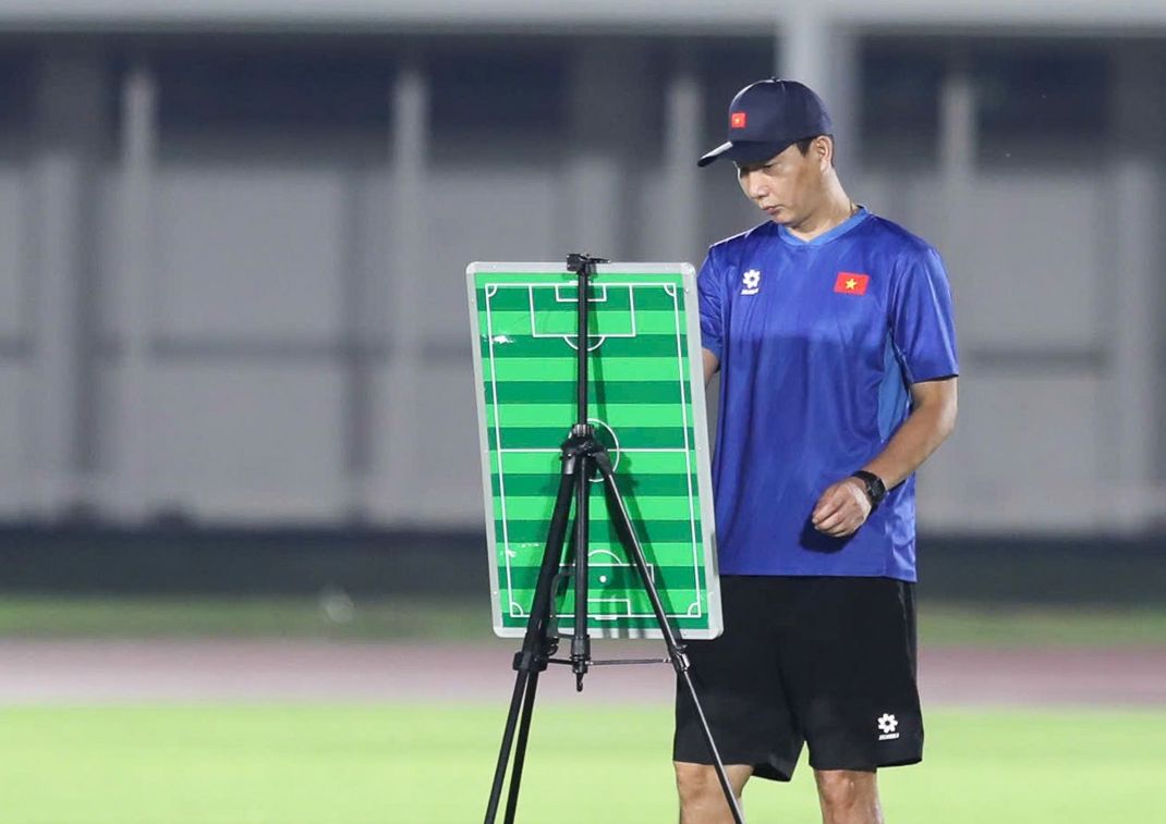 HLV Kim Sang-sik bất ngờ điều chỉnh kế hoạch sát ngày U23 Việt Nam thi đấu