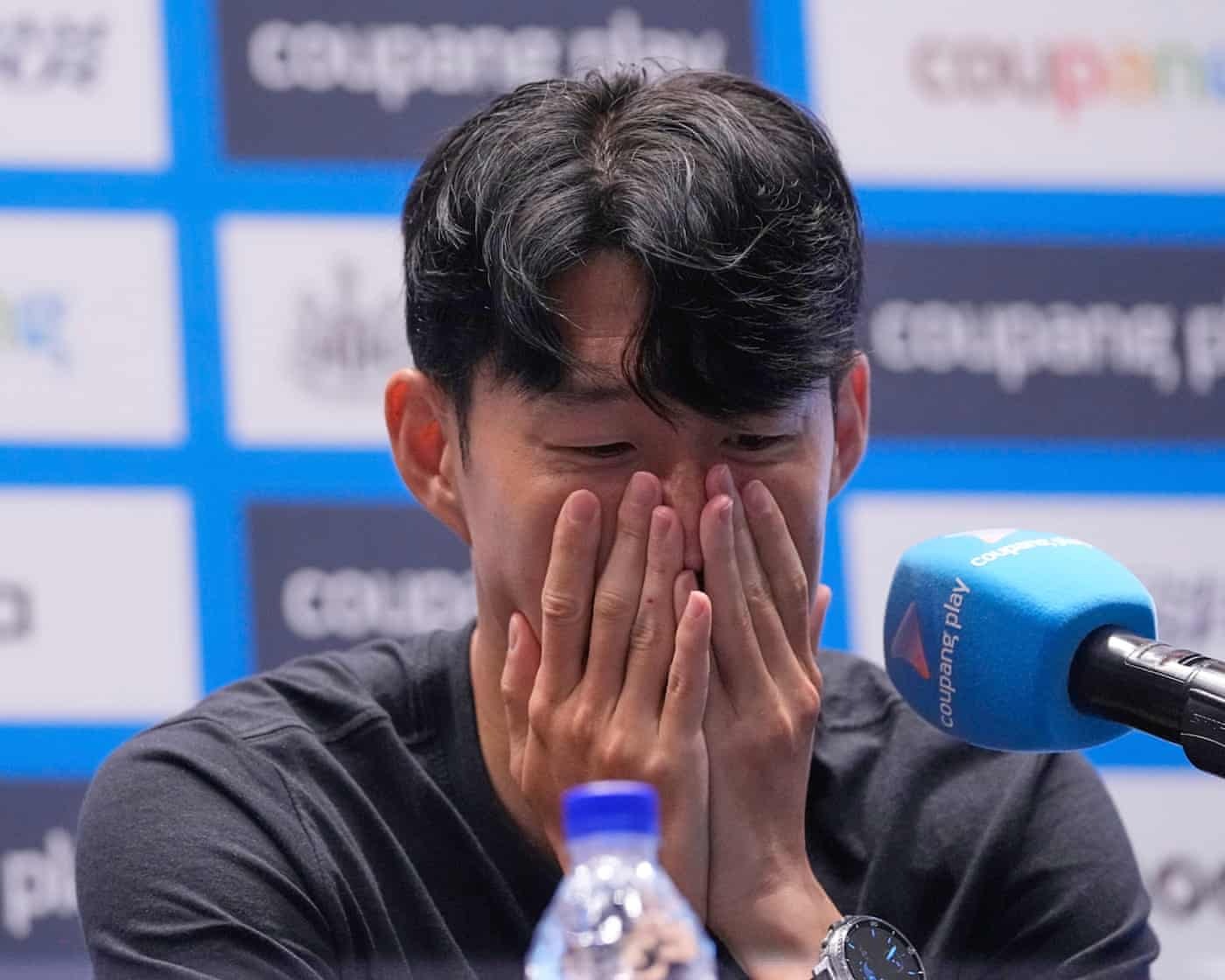 Son Heung-min khóc như mưa ở trận cuối cùng cho Tottenham