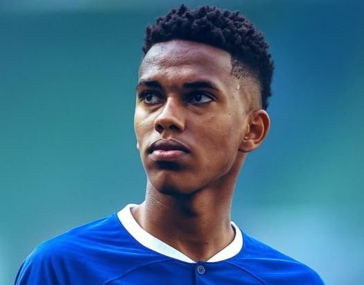 Thần đồng bóng đá số 1 Brazil chính thức gia nhập Chelsea