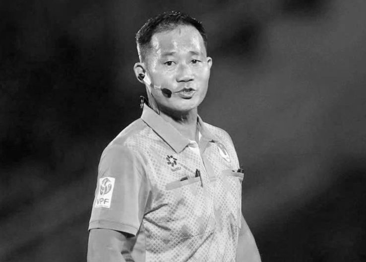 Trọng tài Trần Đình Thịnh nằm xuống sau câu nói cuối cùng lay động lòng người