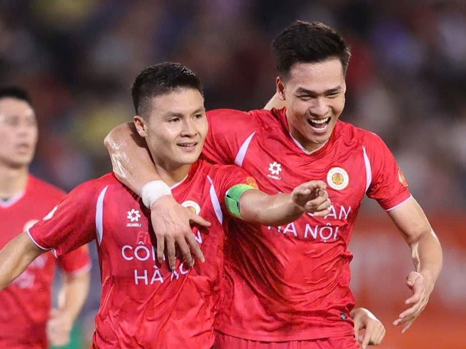 Quang Hải giúp CLB Công an Hà Nội dẫn đầu V-League
