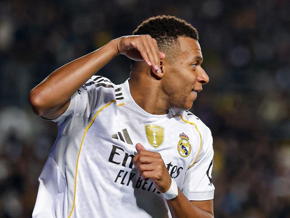 Mbappe lập hattrick giúp Real đại thắng ở Champions League