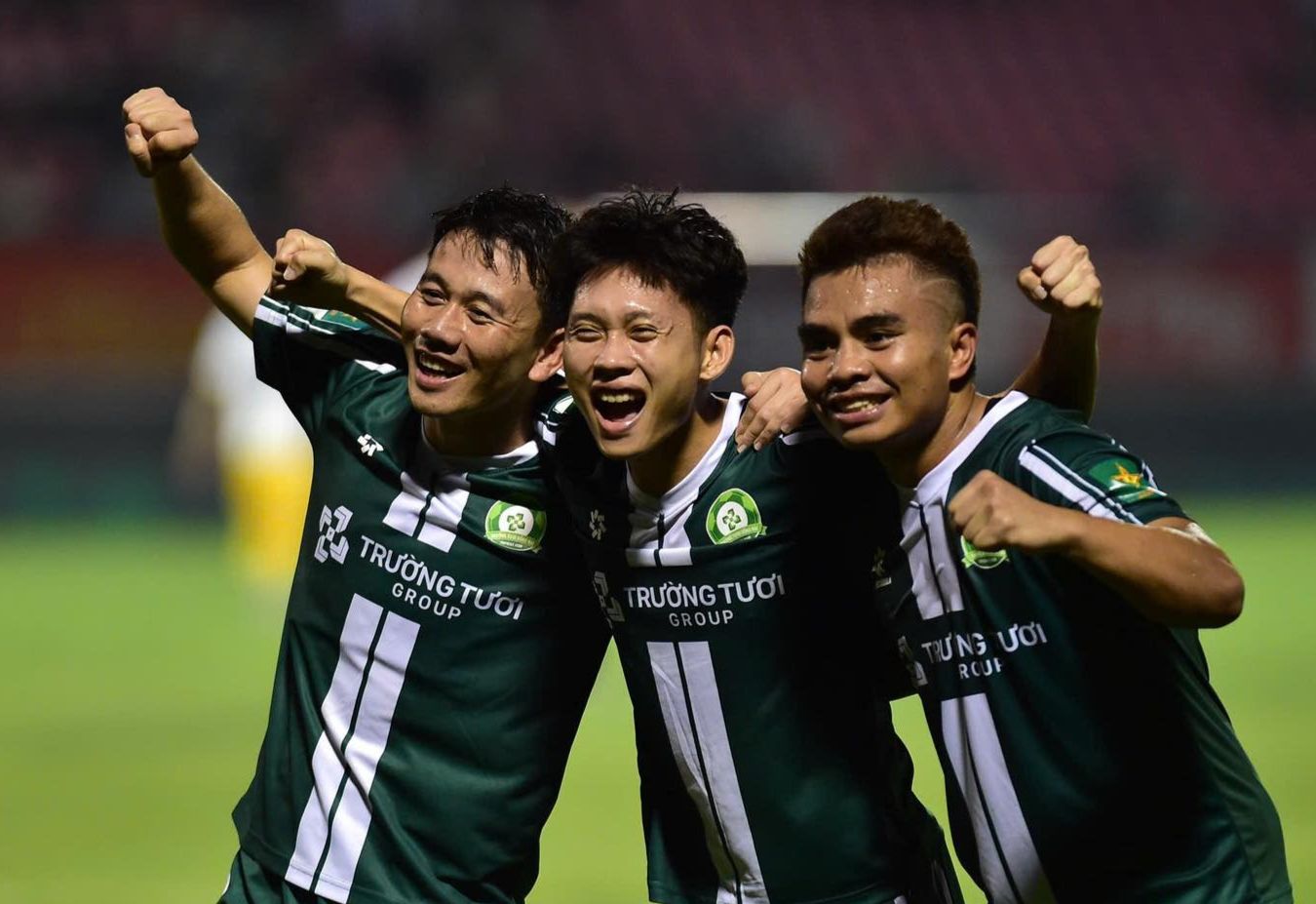 Đội bóng của Công Phượng dẫn đầu giải hạng Nhất