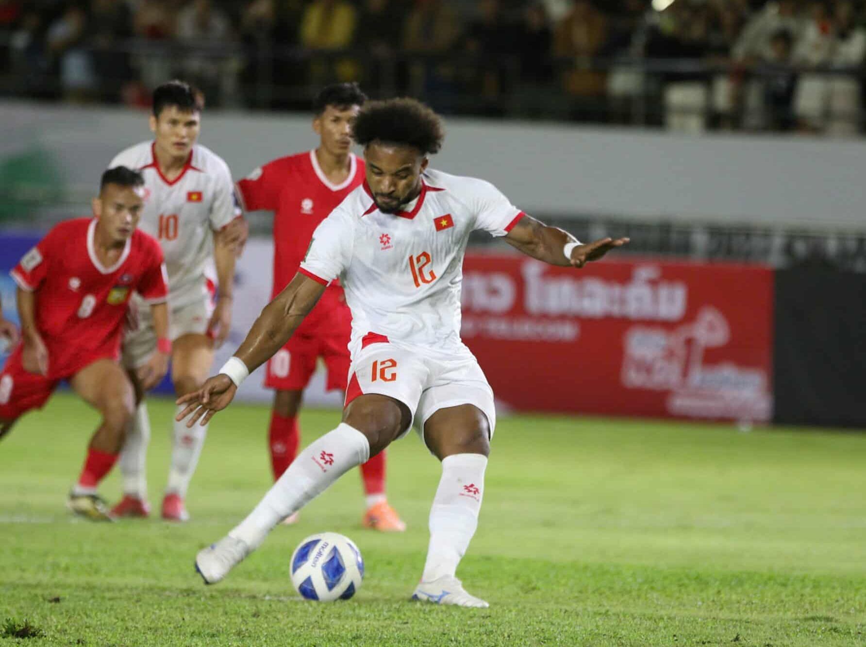 Xuân Son nói gì khi ghi bàn trở lại cho tuyển Việt Nam?