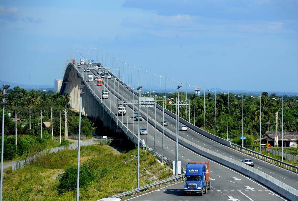 Khởi công mở rộng cao tốc TP.HCM- Long Thành lên 10 làn xe vào 19-8