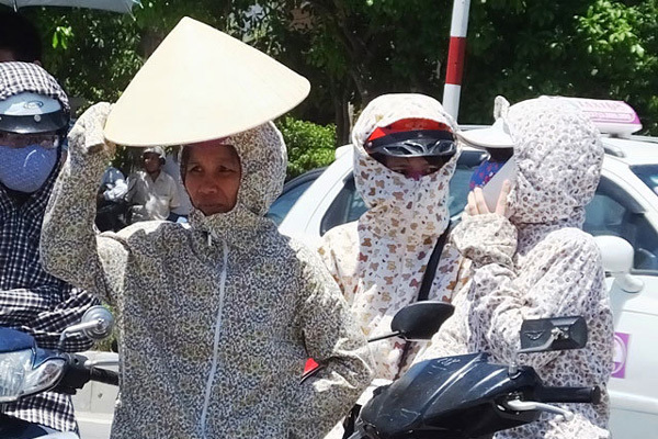 Bắc bộ nắng nóng kéo dài, cuối tuần không khí lạnh tràn về gây mưa giông