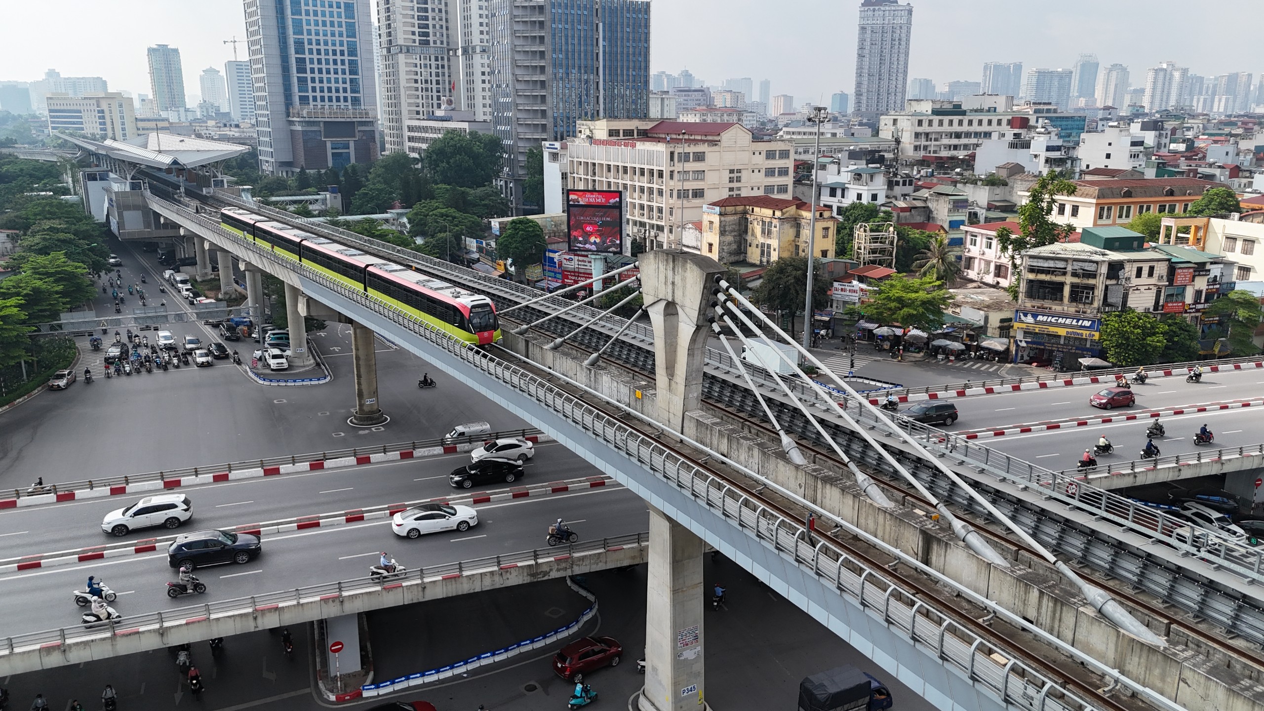 Cụ thể 6 điểm người dân có thể gửi phương tiện để xem diễu binh