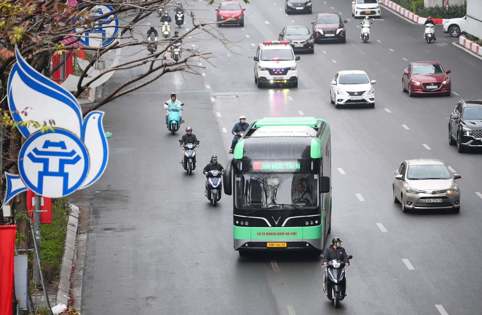 Đề xuất loạt chính sách cụ thể của Hà Nội hỗ trợ người dân chuyển đổi xe điện