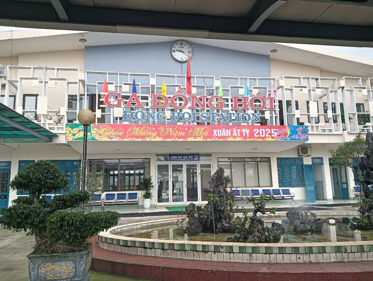 Chạy tàu Đông Hà- Đồng Hới để đưa đón công chức đi làm sau hợp nhất tỉnh