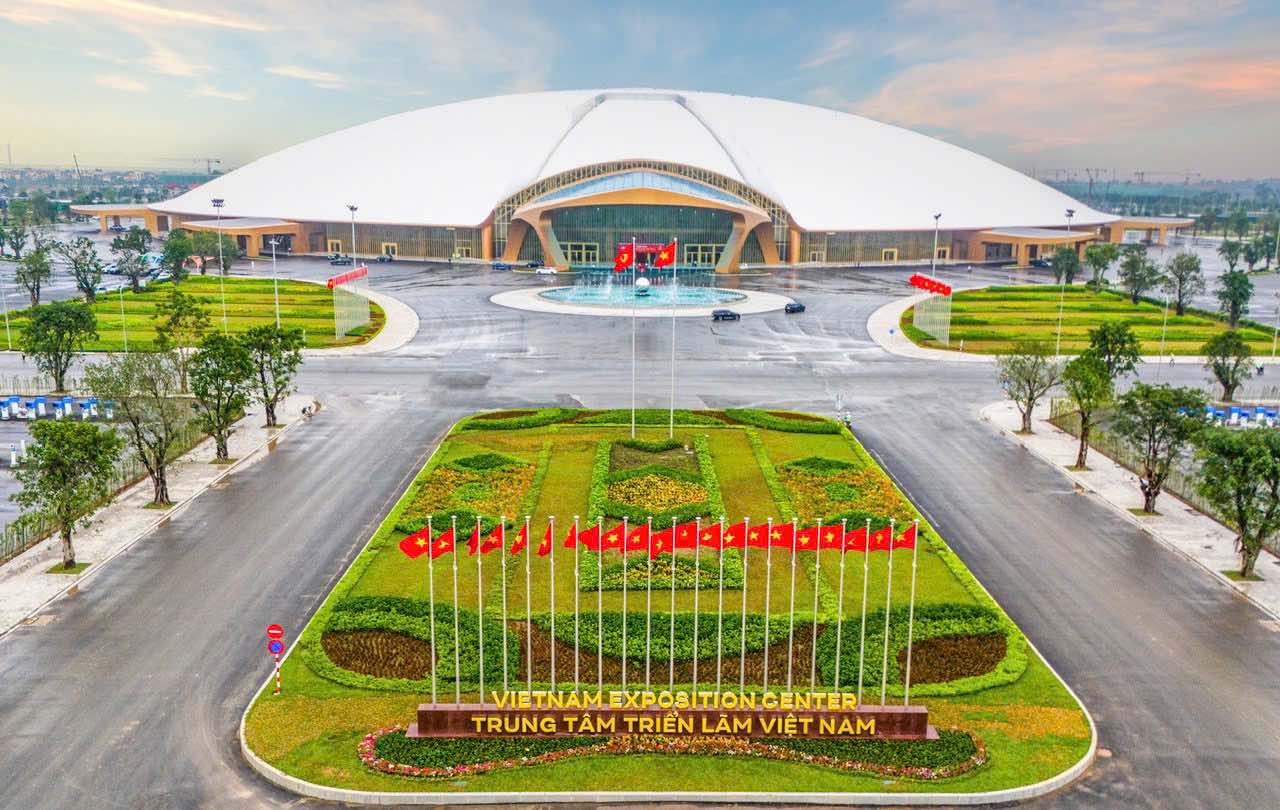 Tăng cường xe buýt kết nối Trung tâm Hội chợ triển lãm quốc gia