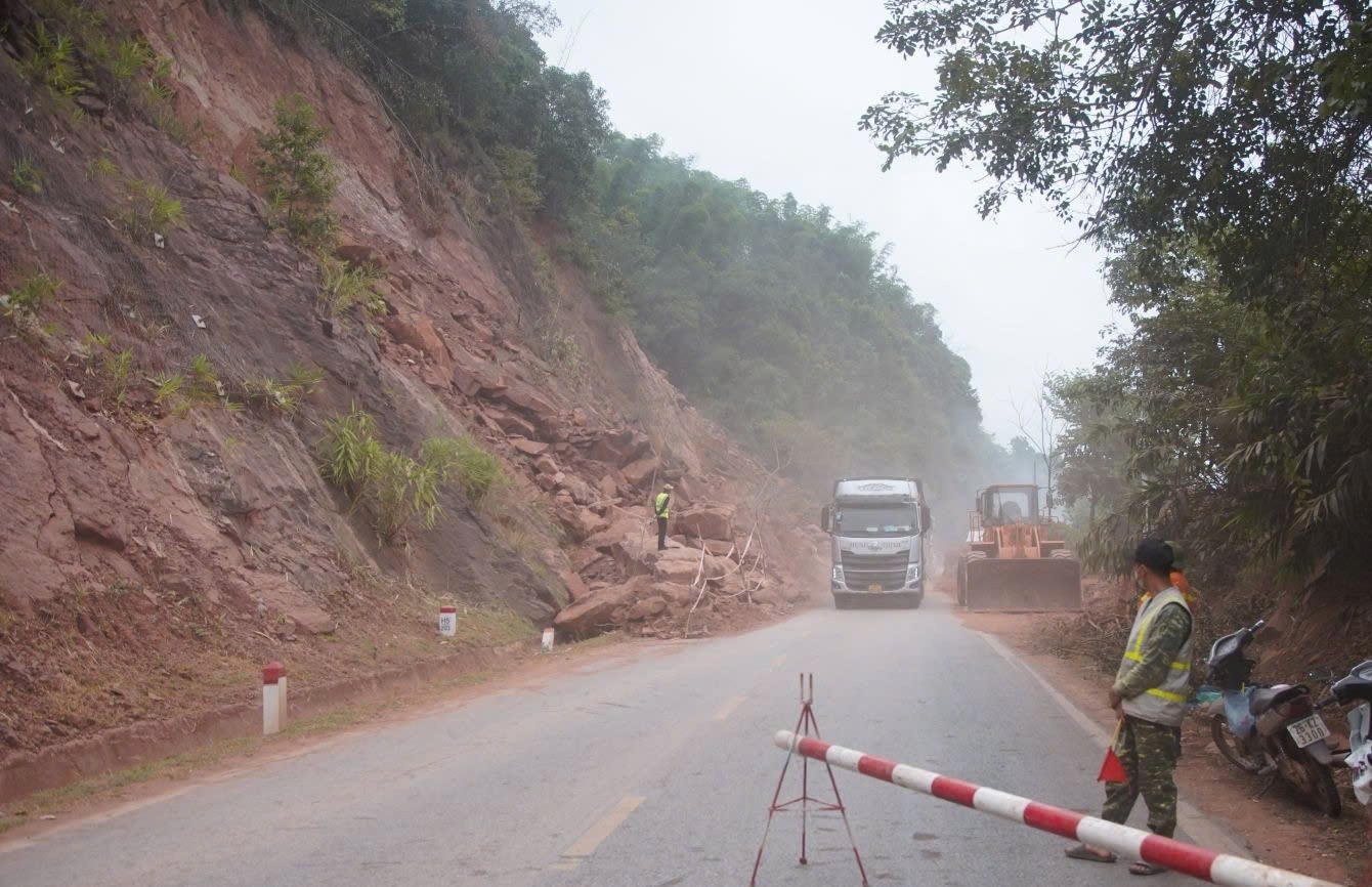 Công bố tình huống khẩn cấp về thiên tai trên quốc lộ 3 và quốc lộ 6