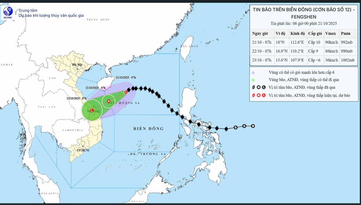 Bão số 12 đang suy yếu, miền Trung mưa đặc biệt lớn, báo động lũ cấp 3