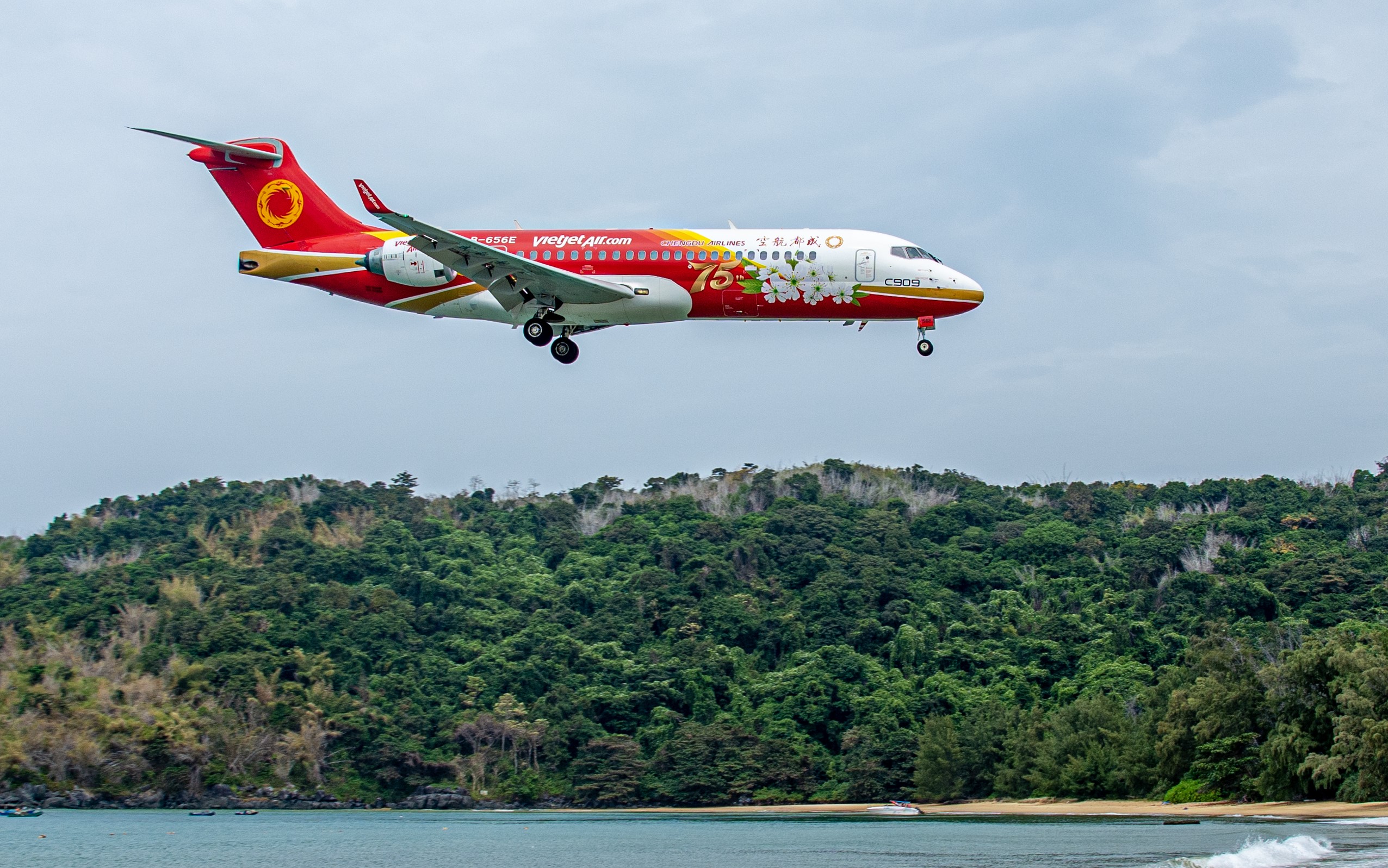 Vietjet tiếp tục khai thác các đường bay đến Côn Đảo từ 3/12/2025