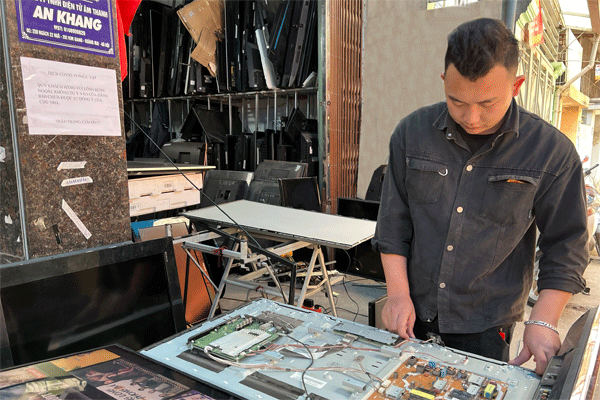 Dịch vụ sửa chữa tivi điện máy Phúc An Khang: Lấy uy tín đi đầu