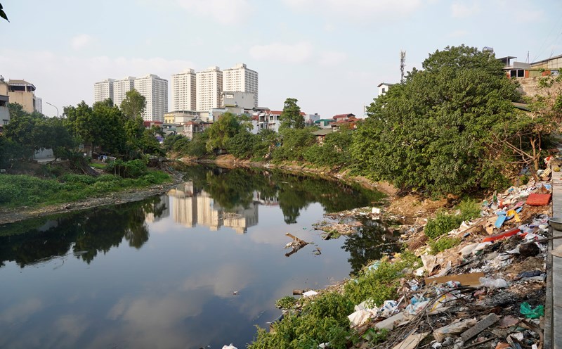 Xử lý nghiêm vi phạm xả thải ở sông Nhuệ, sông Cầu Bây