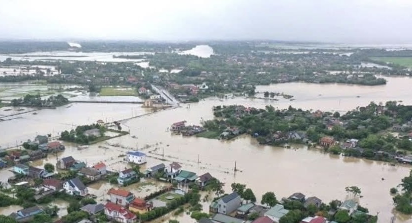 Hơn 3.500 căn nhà bị ngập trong nước lũ, 6 người chết và mất tích