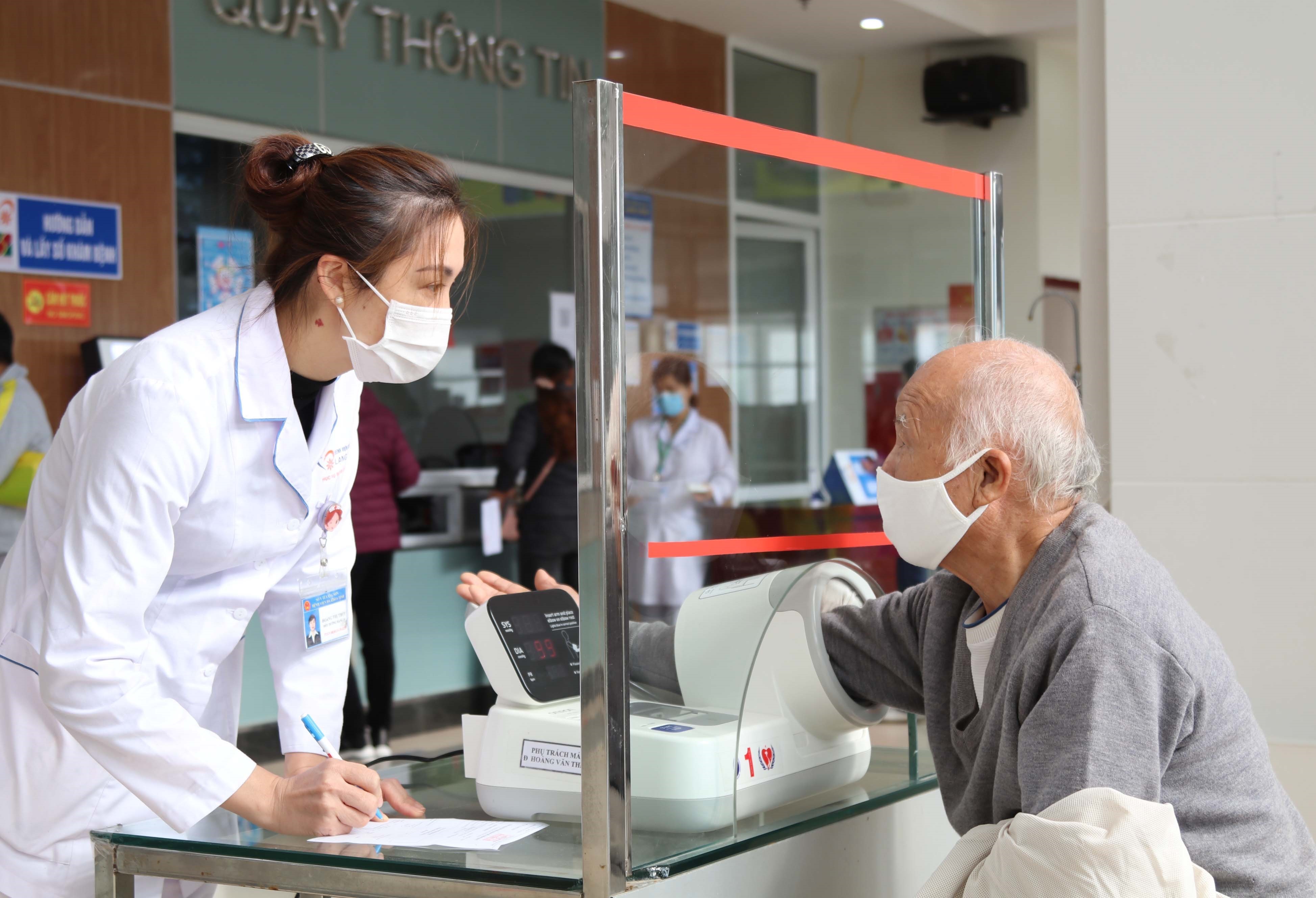Đề xuất tăng mức hưởng BHYT cho người hưởng trợ cấp hưu trí xã hội