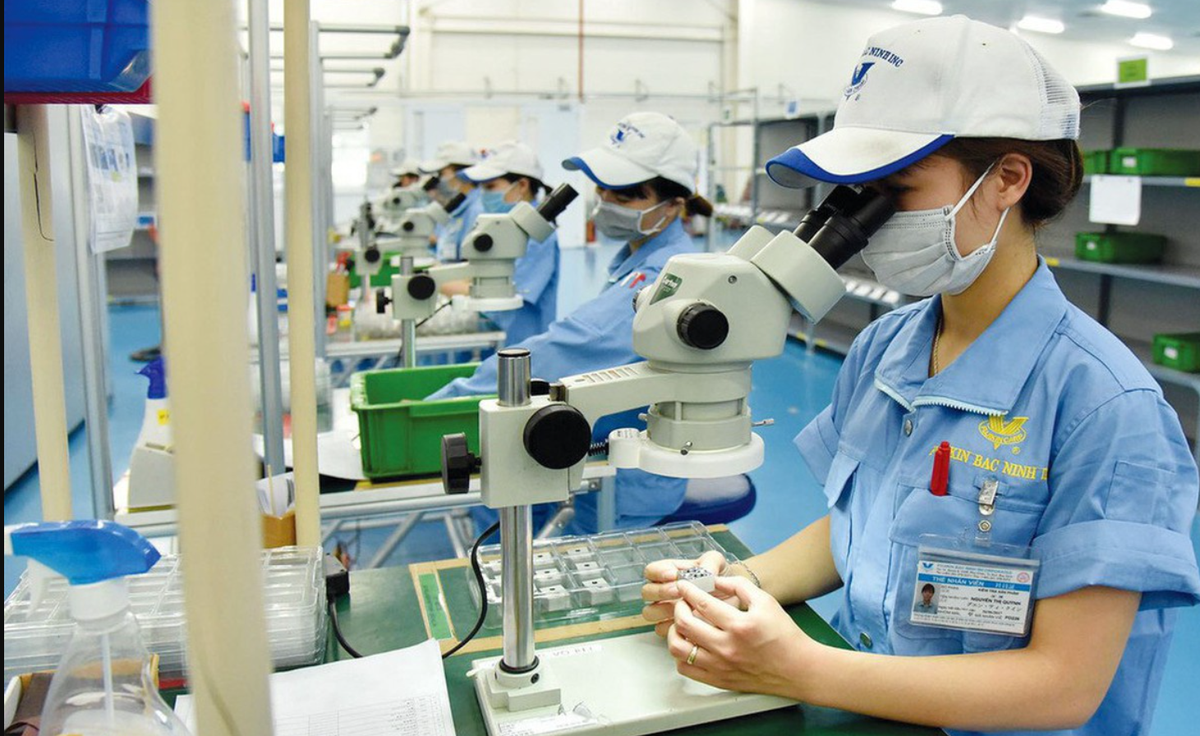 Doanh nghiệp được làm thêm đến 300 giờ một năm trong trường hợp nào?