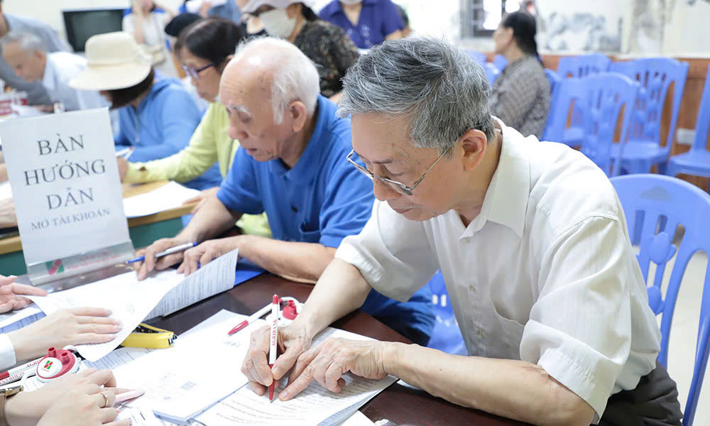 Chi tiết lịch chi trả lương hưu, trợ cấp tháng 11 tại Hà Nội