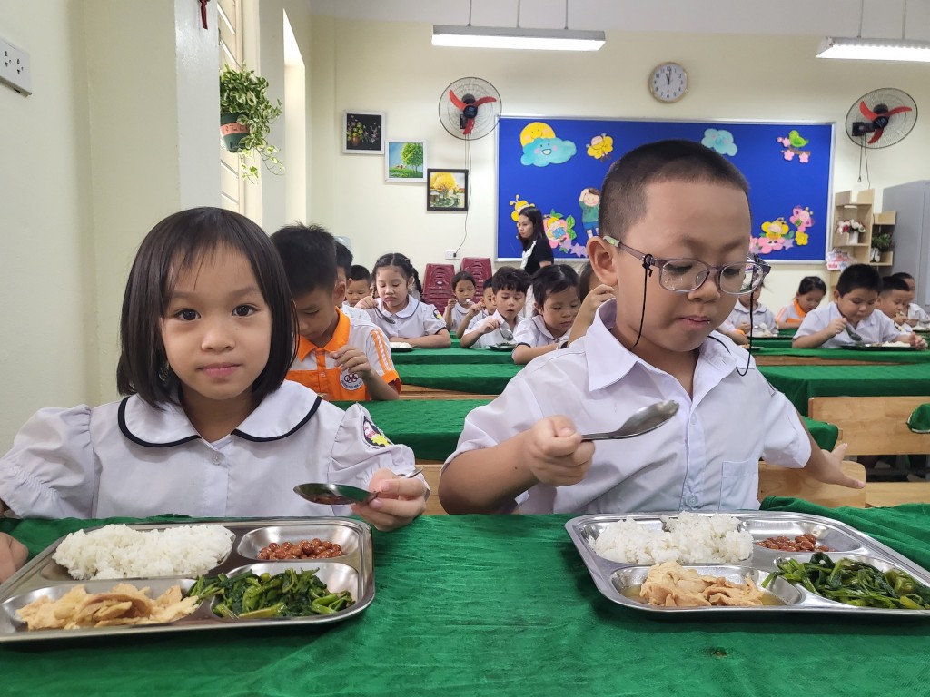 Hà Nội đề xuất chi hơn 3.000 tỷ đồng hỗ trợ bữa ăn trưa cho học sinh tiểu học