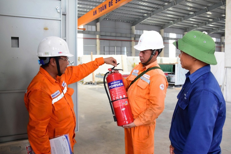 EVNHANOI khuyến nghị thực hiện nghiêm các giải pháp tăng cường an toàn điện trong sản xuất