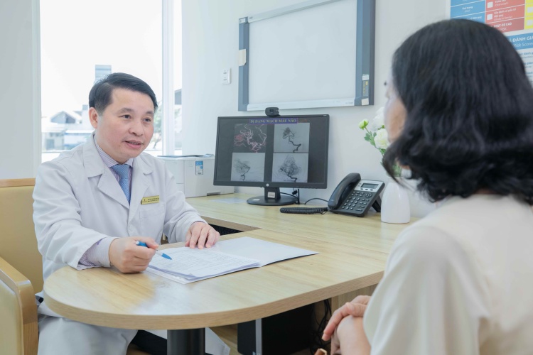Vinmec Đà Nẵng cứu sống bệnh nhân có túi phình mạch não khổng lồ mà không cần mổ mở hộp sọ