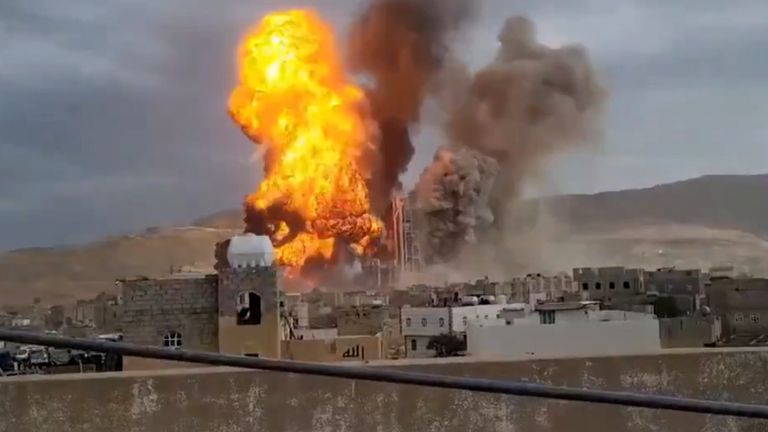 Israel mở Chiến dịch ‘Cờ đen’, không kích dữ dội các mục tiêu Houthi ở Yemen
