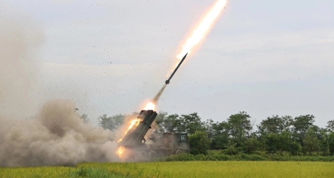 Hàn Quốc tố Triều Tiên bắn pháo trước chuyến thăm của Bộ trưởng Chiến tranh Mỹ tới Bàn Môn Điếm