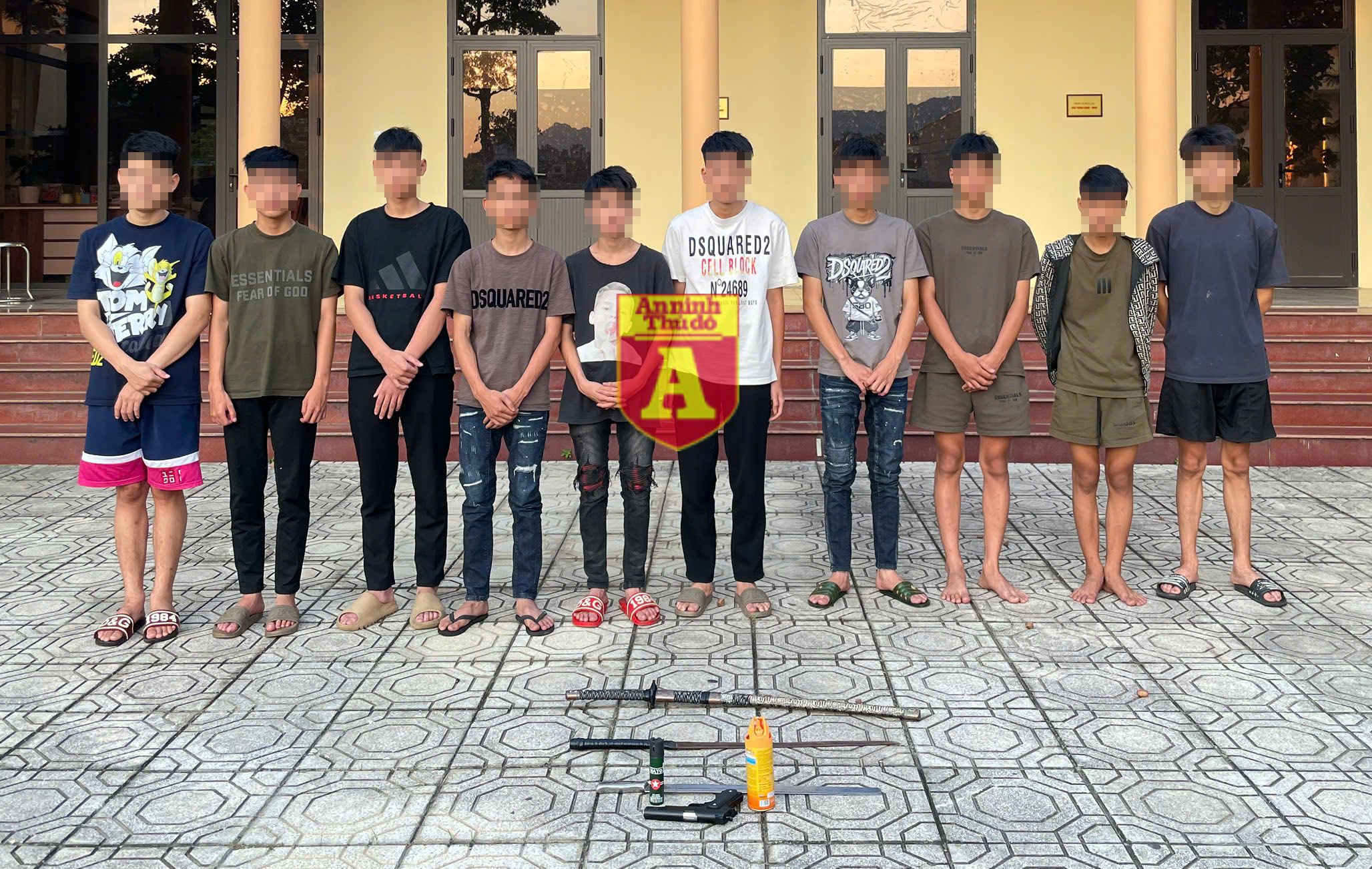 Bắt nhóm đối tượng mang hung khí rượt đuổi nhau trong đêm