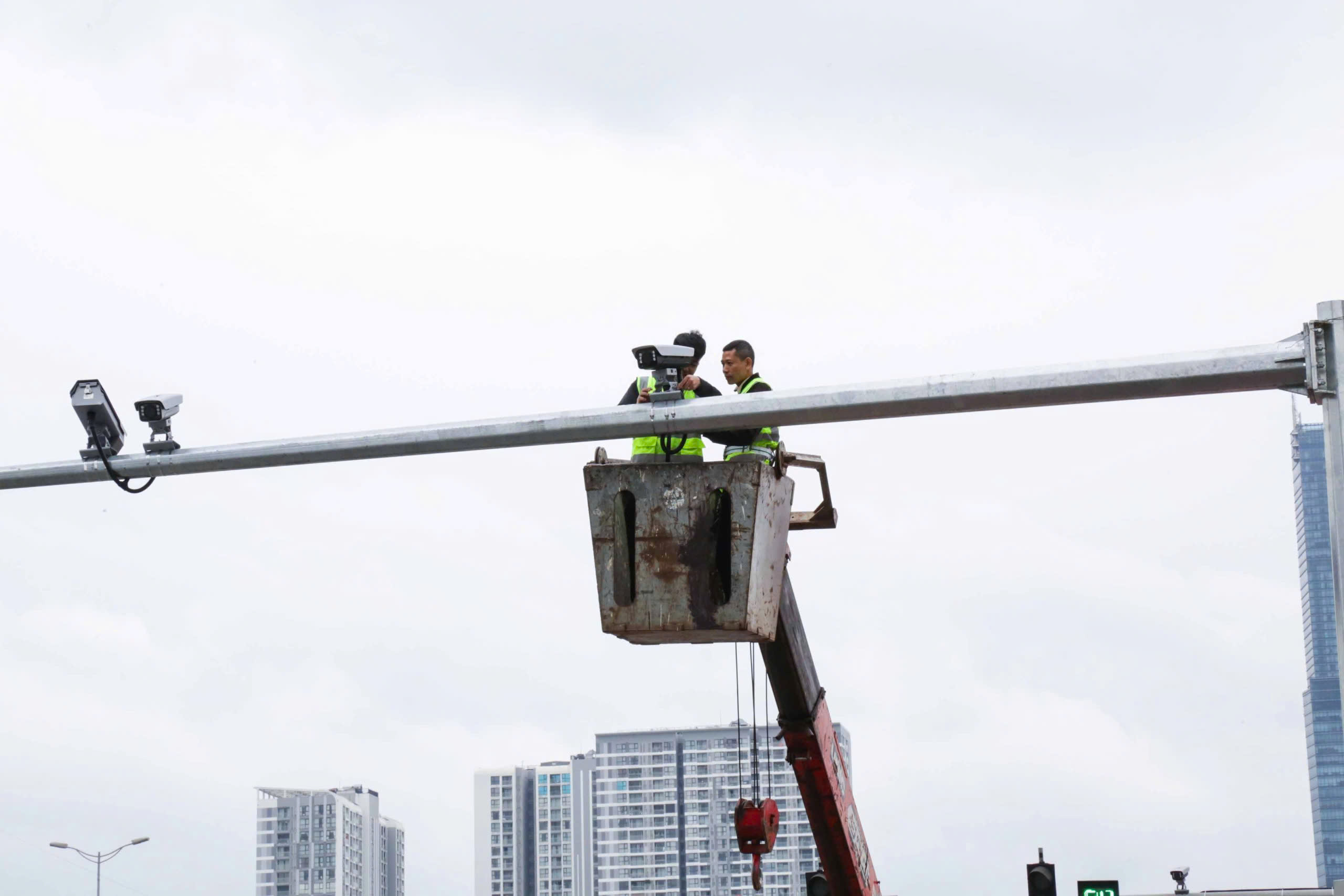 Hà Nội triển khai lắp đặt gần 2.000 camera AI nhận diện vi phạm giao thông trên toàn thành phố