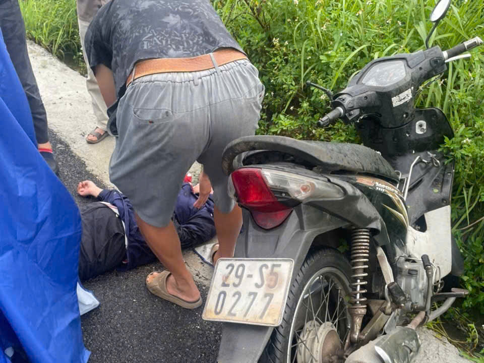 Tìm nhân chứng vụ tai nạn giao thông tại đường gom cao tốc Pháp Vân - Cầu Giẽ