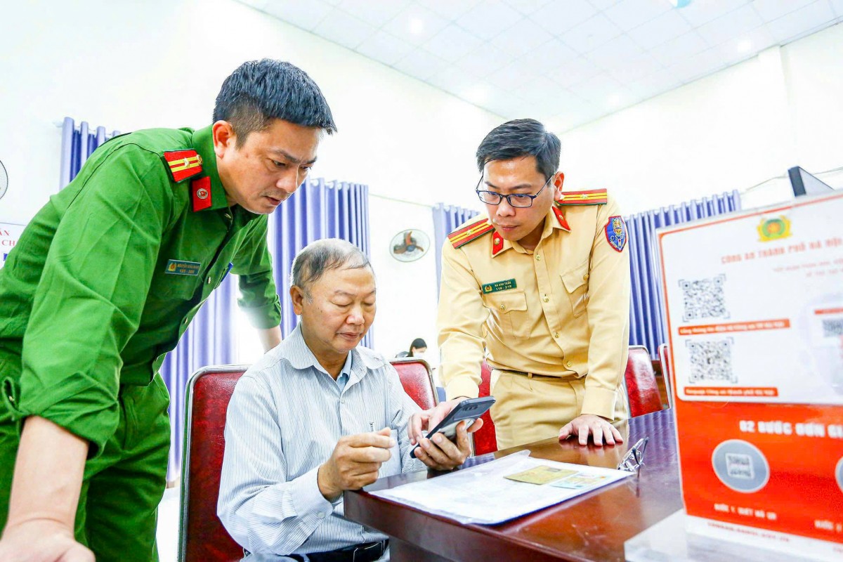 Hà Nội: Tập trung làm sạch dữ liệu phương tiện và giấy phép lái xe
