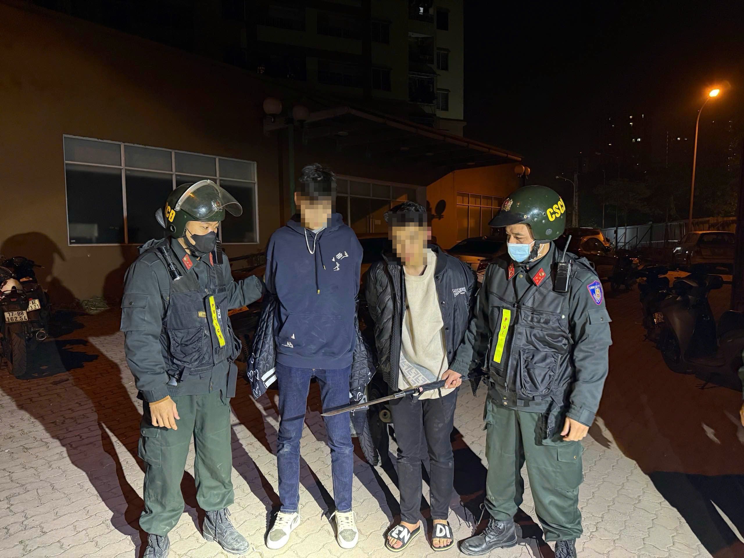 Lực lượng 141 phát hiện nhiều đối tượng tàng trữ vũ khí "nóng"