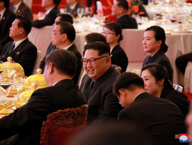 Những khoảnh khắc ấn tượng trong chuyến thăm Trung Quốc của ông Kim Jong-un