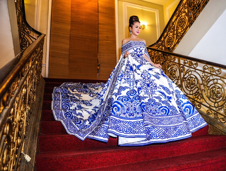 Hoa hậu Lê Thanh Thúy khoe nhan sắc kiêu sa trên thảm đỏ