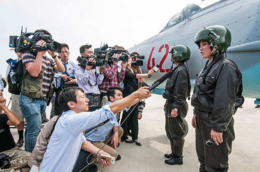 Triều Tiên di chuyển chiến đấu cơ sẵn sàng đương đầu với Mỹ