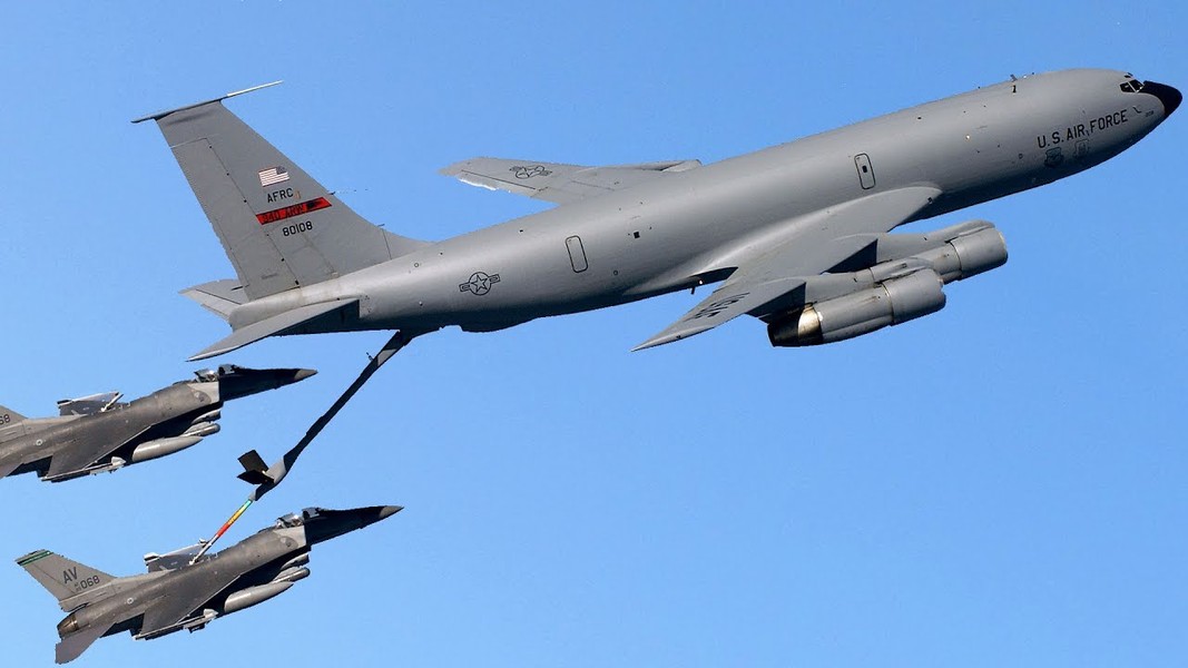 [ẢNH] KC-135 - 