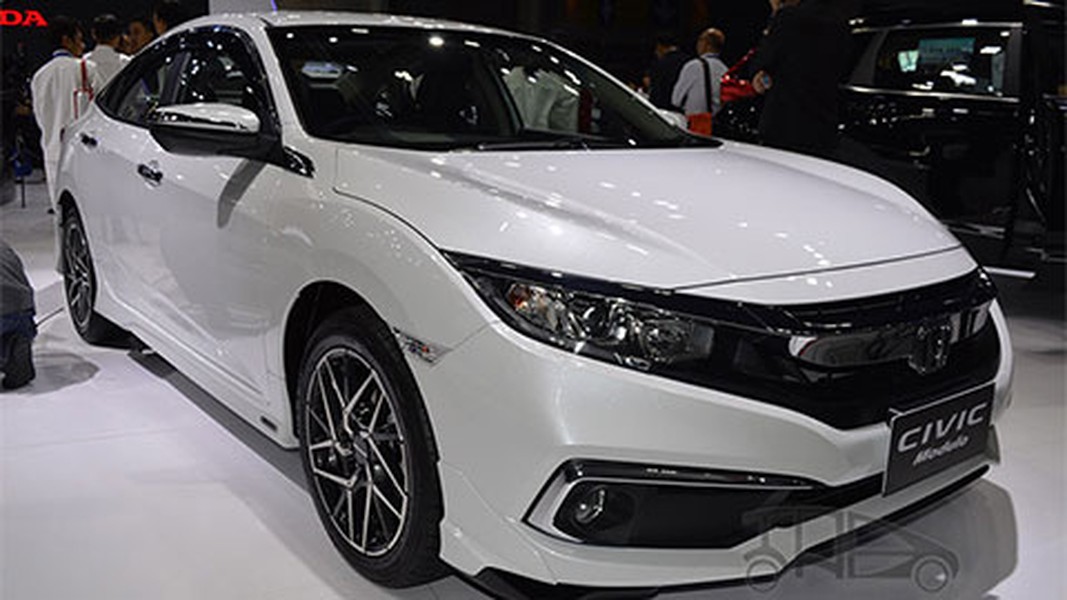 [ẢNH] Honda Civic 2019 cập bến Việt Nam, đại lý bắt đầu nhận cọc và bán ra ngay trong tháng 4