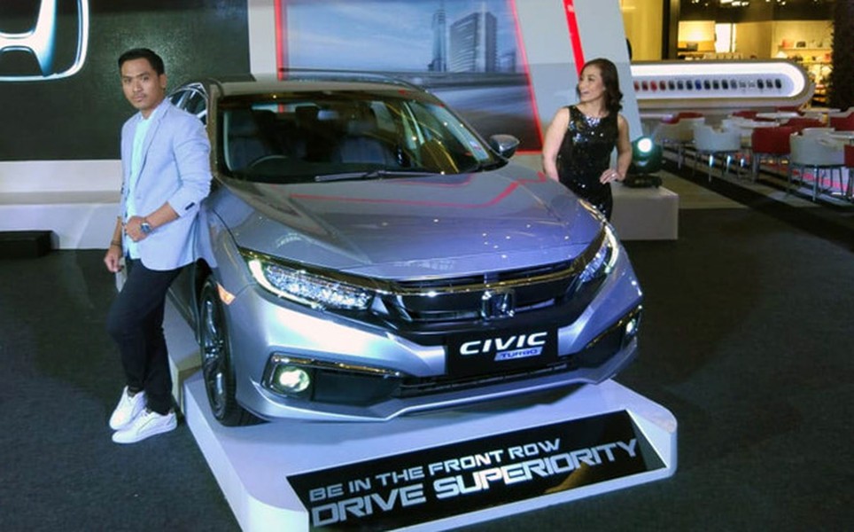 [ẢNH] Honda Civic 2019 cập bến Việt Nam, đại lý bắt đầu nhận cọc và bán ra ngay trong tháng 4