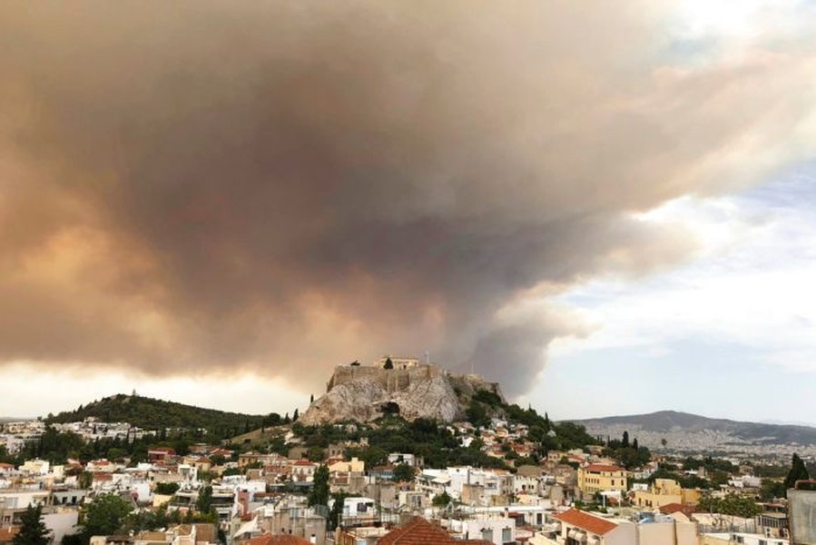 [ẢNH] Cháy rừng nghiêm trọng tại thủ đô Athens (Hy Lạp) khiến 20 người thiệt mạng