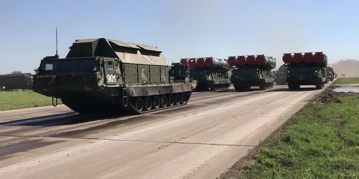 [ẢNH] Ukraine khoe tên lửa S-300V1 đủ sức đánh bại cả Iskander-M lẫn Kalibr