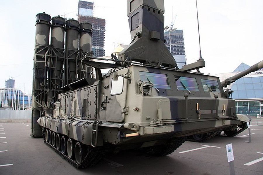 [ẢNH] Ukraine khoe tên lửa S-300V1 đủ sức đánh bại cả Iskander-M lẫn Kalibr