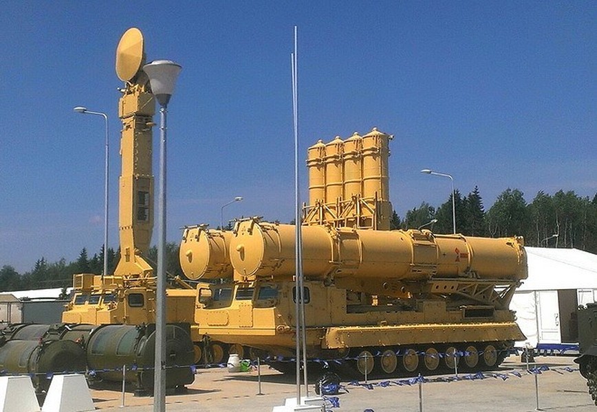 [ẢNH] Ukraine khoe tên lửa S-300V1 đủ sức đánh bại cả Iskander-M lẫn Kalibr