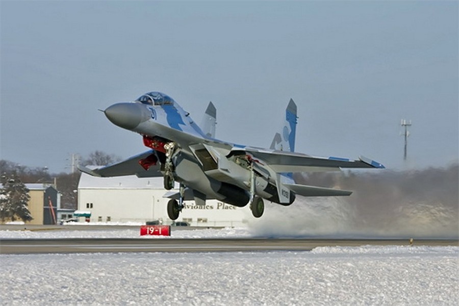 [ẢNH] Mỹ làm cách nào để có được cả phi đội Su-27, MiG-29 hiện đại của Liên Xô?