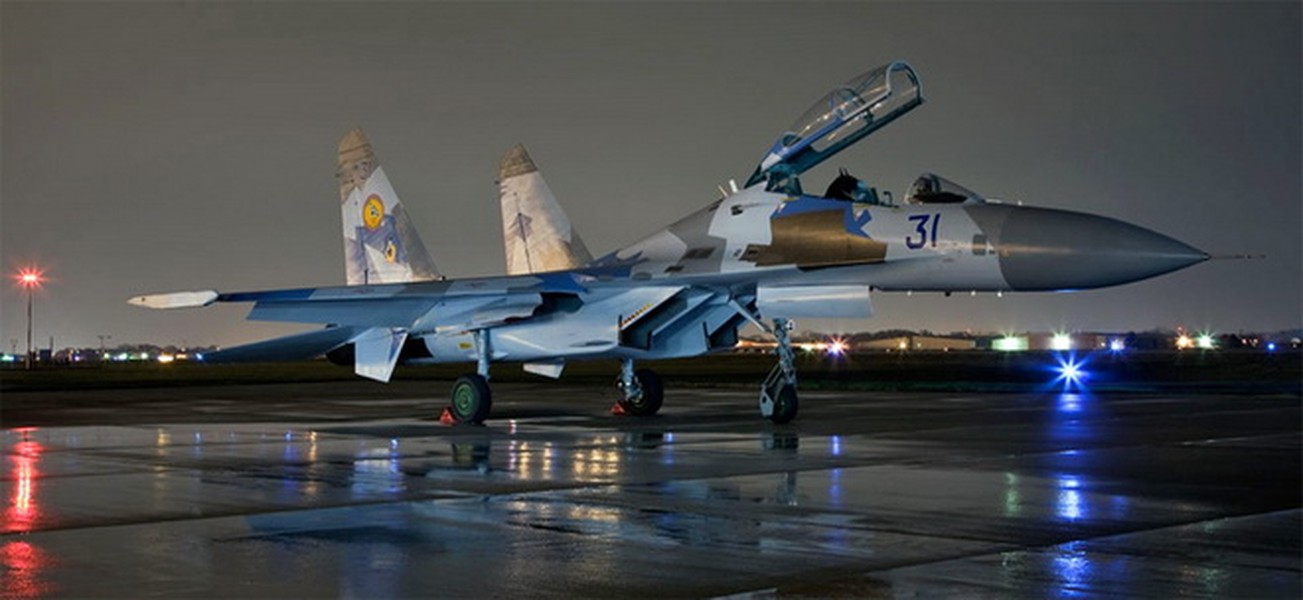 [ẢNH] Mỹ làm cách nào để có được cả phi đội Su-27, MiG-29 hiện đại của Liên Xô?