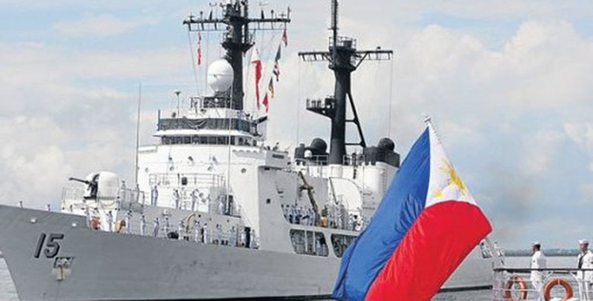 [ẢNH] Philippines cố tình cho tàu mắc cạn tại bãi Trăng Khuyết hay chỉ là sự 
