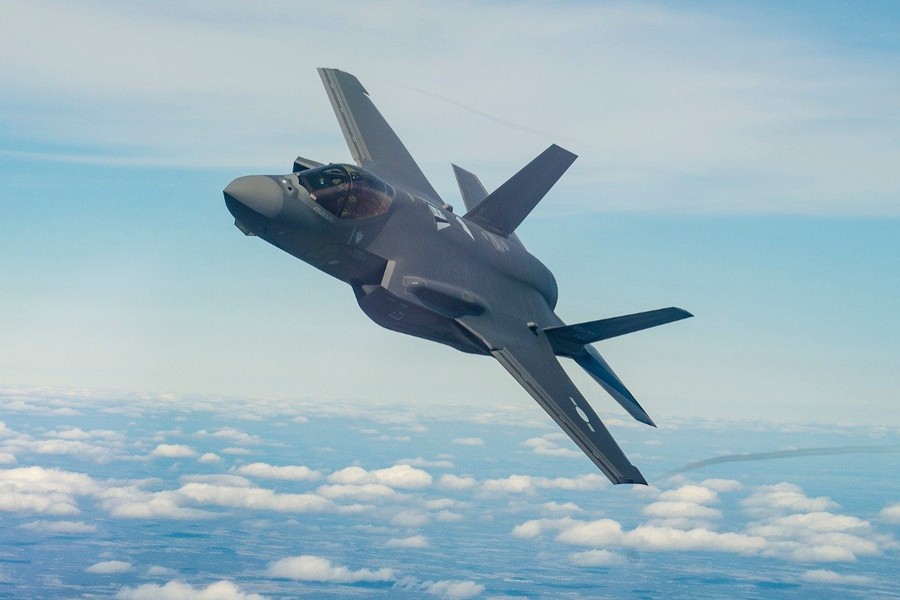 [ẢNH] Mỹ lần đầu triển khai F-35A tại Trung Đông, công khai đối đầu tiêm kích Nga