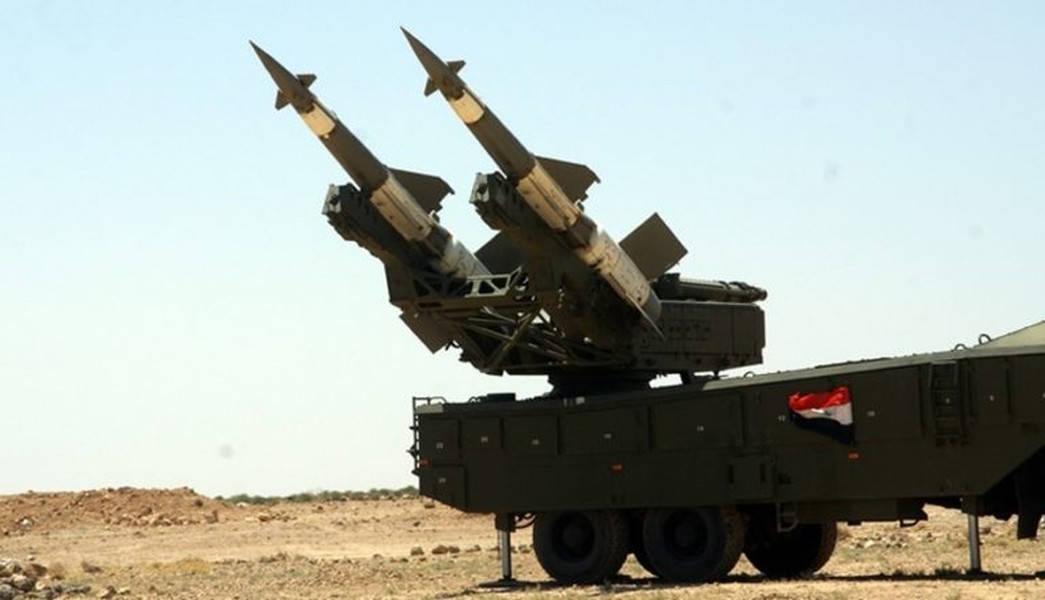 [ẢNH] Tiêm kích Israel phóng tên lửa siêu đặc biệt vào trận địa S-300 Syria