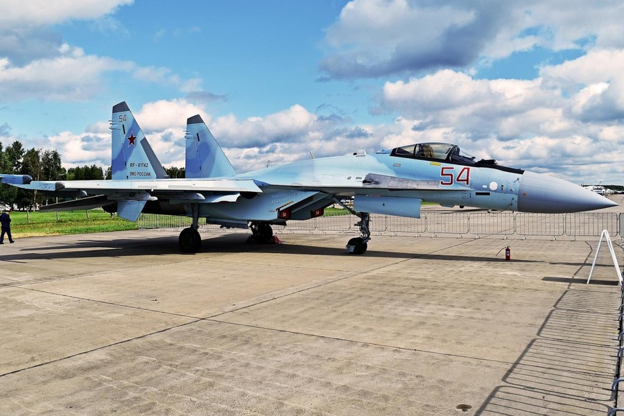 [ẢNH] Chê Su-35 